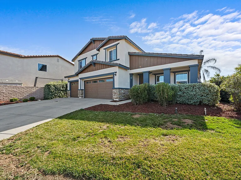 34081 Clovis Way — Photo 2