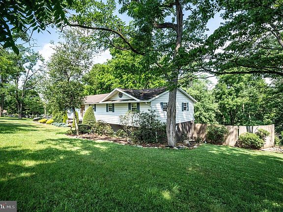 3rd image of 209 Miller Rd