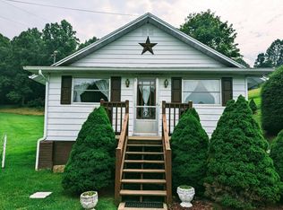 2108 Honey Camp Rd, Clintwood, VA 24228