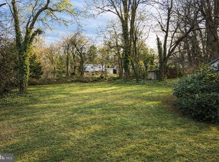 9704 Blake Ln, Fairfax, VA 22031