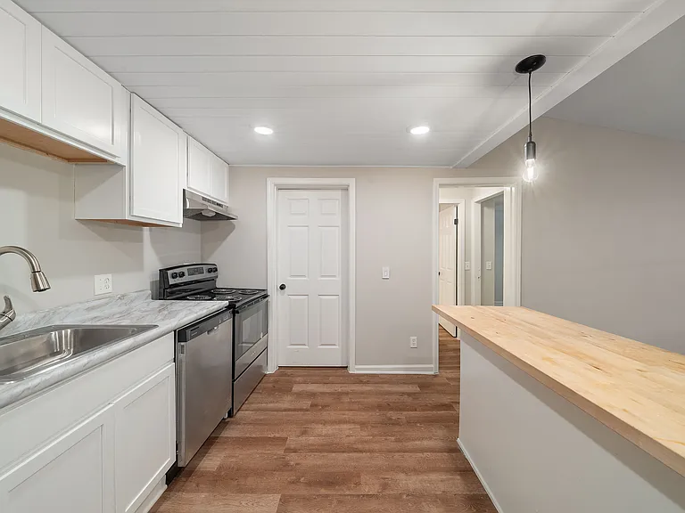Bay Vista — Photo 22