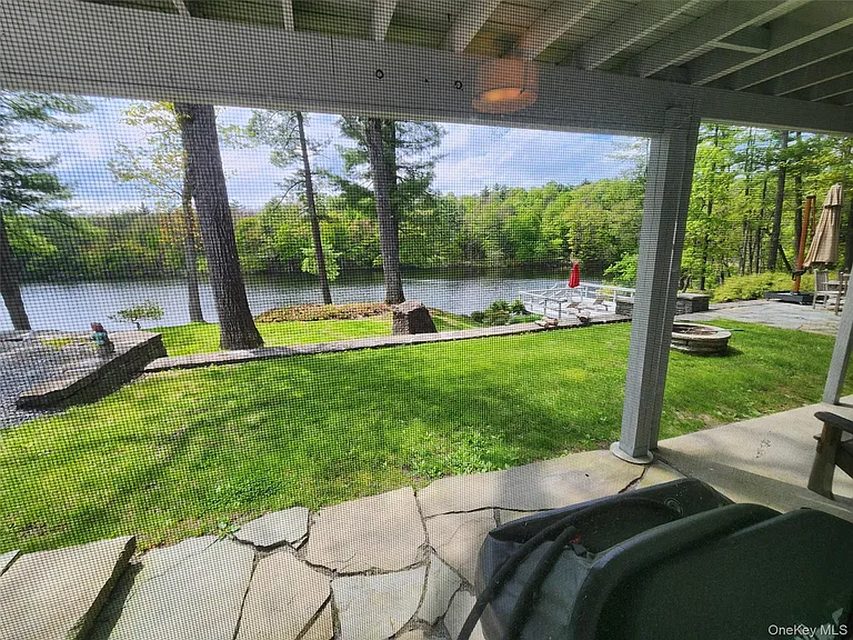 53 Lake Pleasant Dr — Photo 37