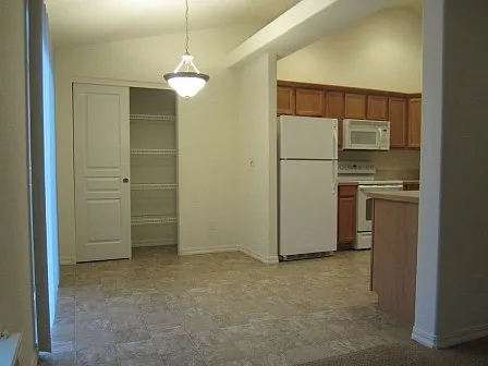 5007 Spirea Dr — Photo 6