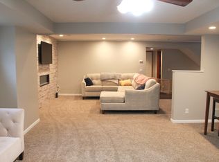 7764 Greenwood Dr, Mounds View, MN 55112