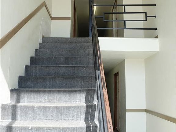 2nd image of 658 S 4th Ave #658