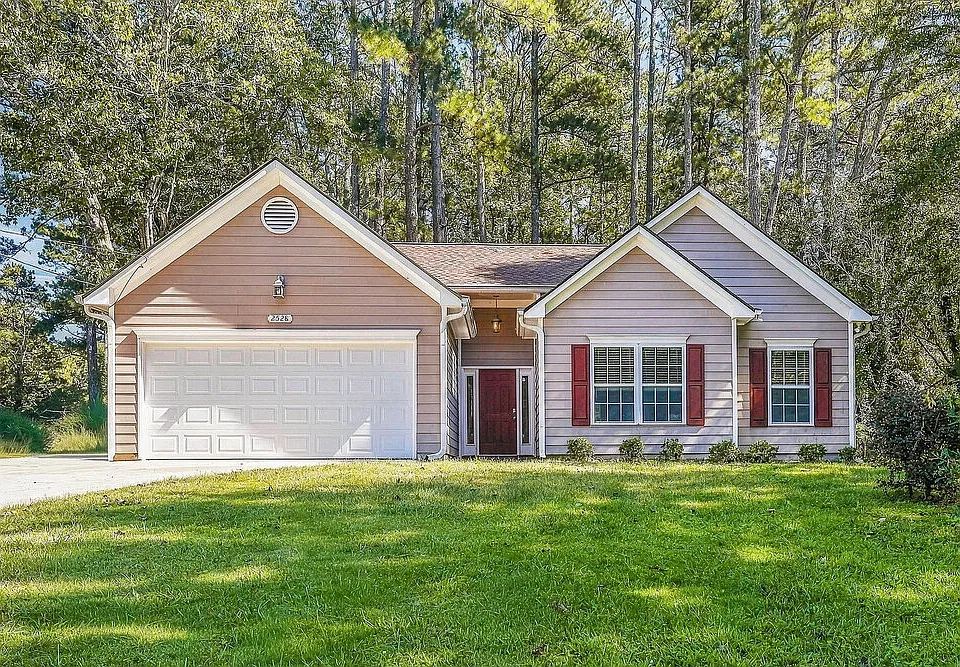 2528 Fairway Cir SW