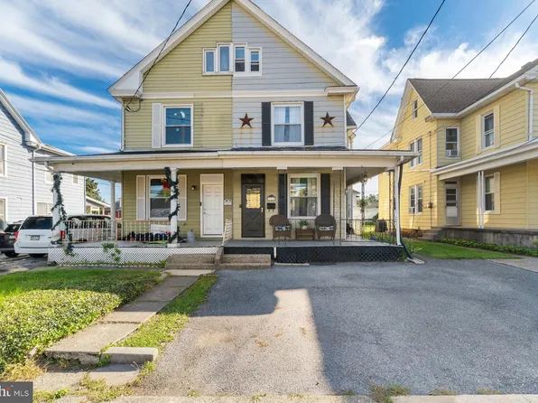 38 N Enola Dr, Enola, PA 17025