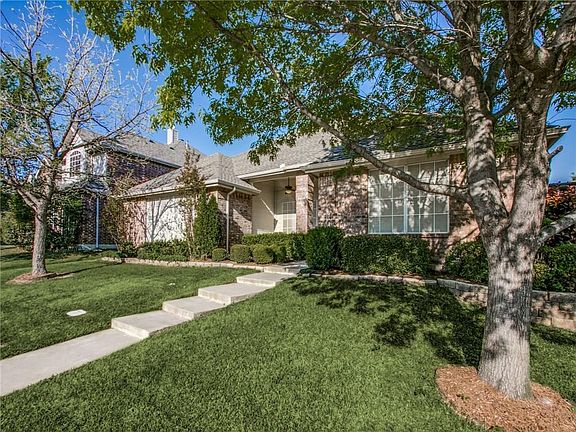 2nd image of 1268 Logan Dr