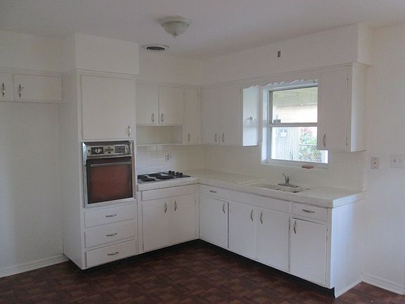 5th image of 4312 Carmen St