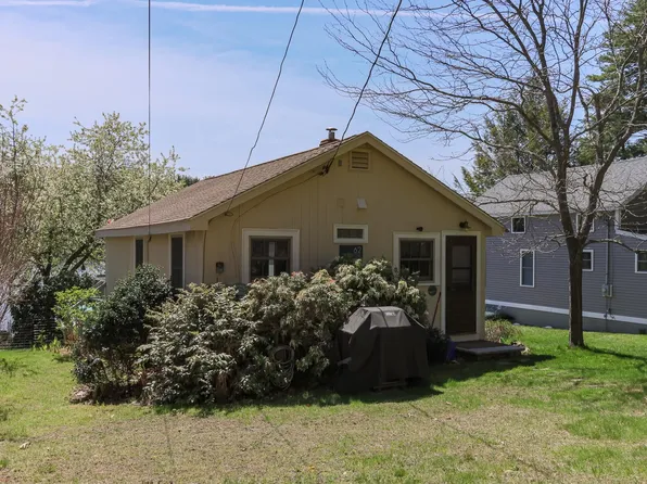 62 Holiday Lane, Hampstead, NH 03841