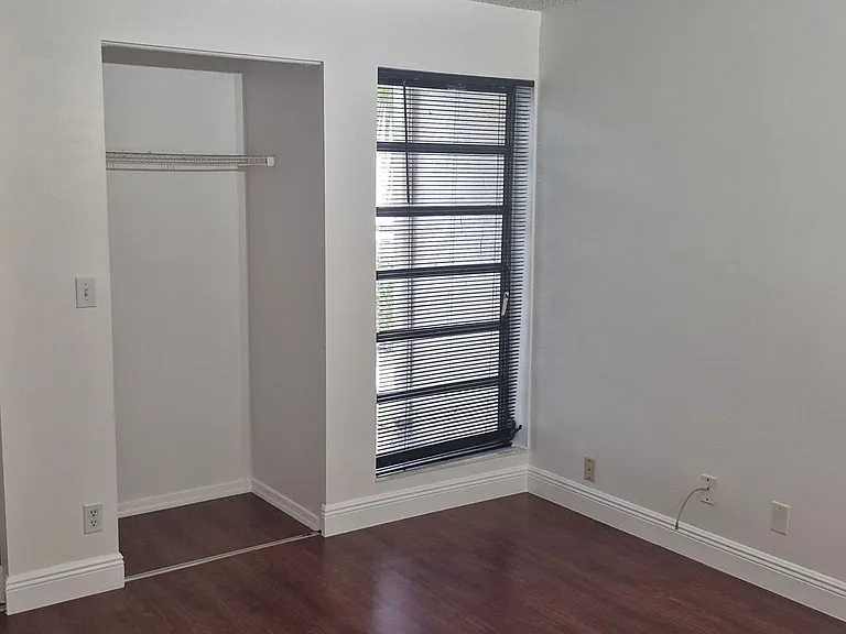 1145 NW 98th Ter #122 — Photo 17