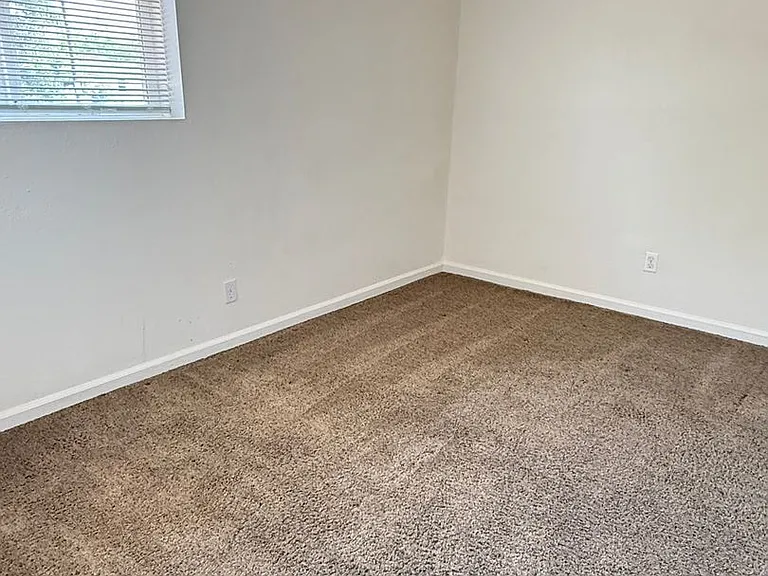 405-407 E Simpson St #1G — Photo 10