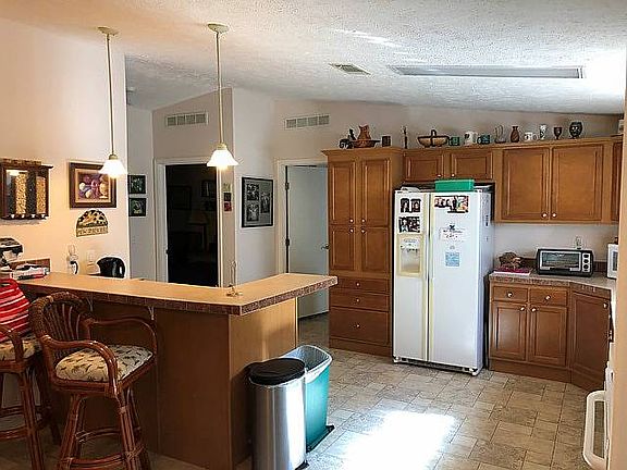 4th image of 2430 Grand Traverse Cir #-32