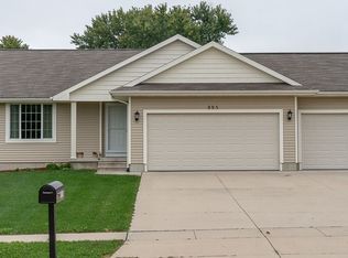 895 W Williams Dr, Marion, IA 52302