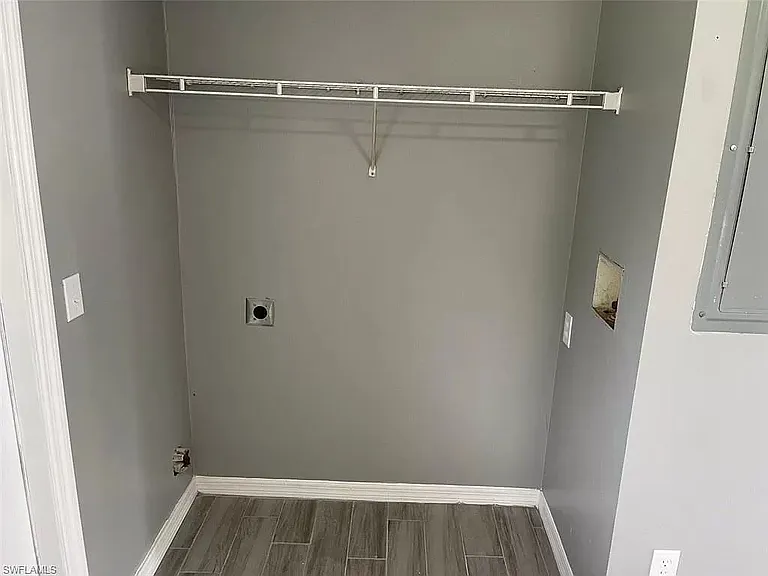 102 Gilbert Ave S — Photo 5