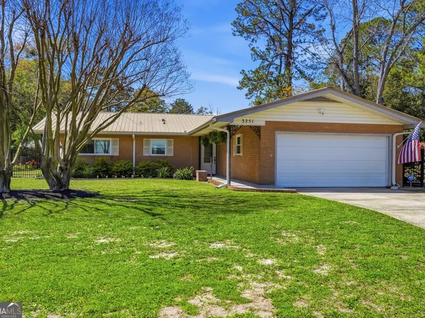 3251 Dogwood Ave, Brunswick, GA 31520