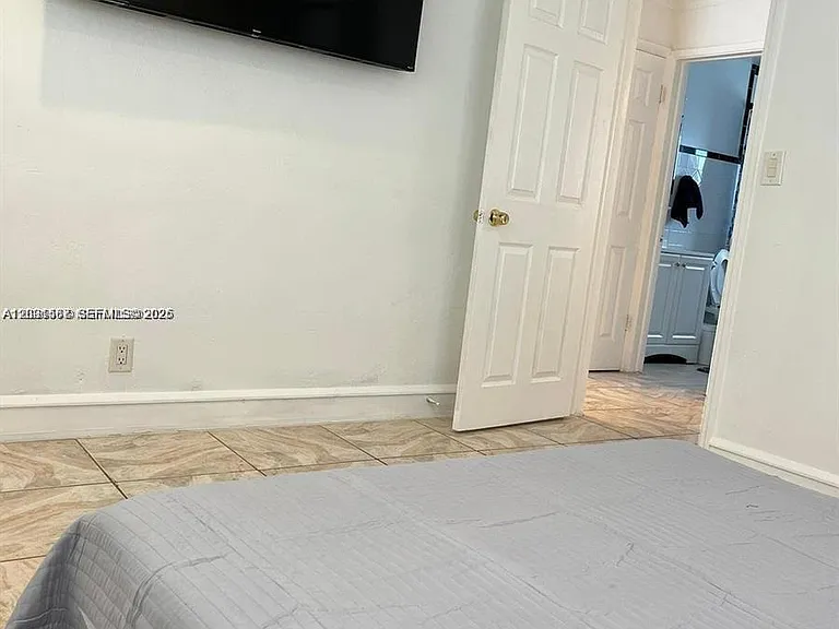 6431 Hayes St — Photo 10