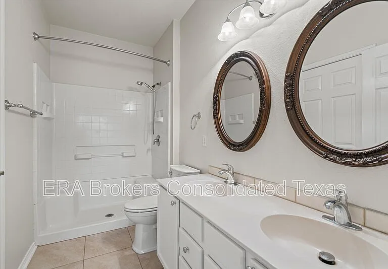 118 Portsmouth Dr — Photo 16