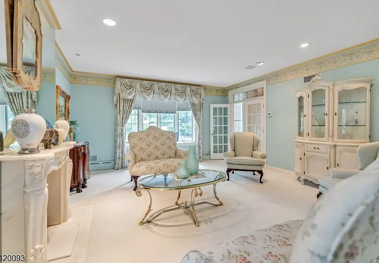787 Peach Tree Ln — Photo 6
