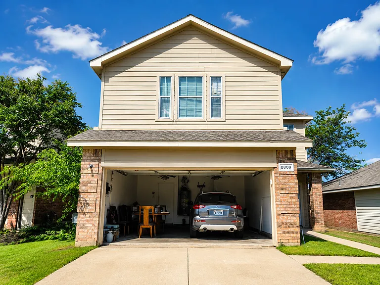 2809 Coyote Ridge Dr — Photo 16