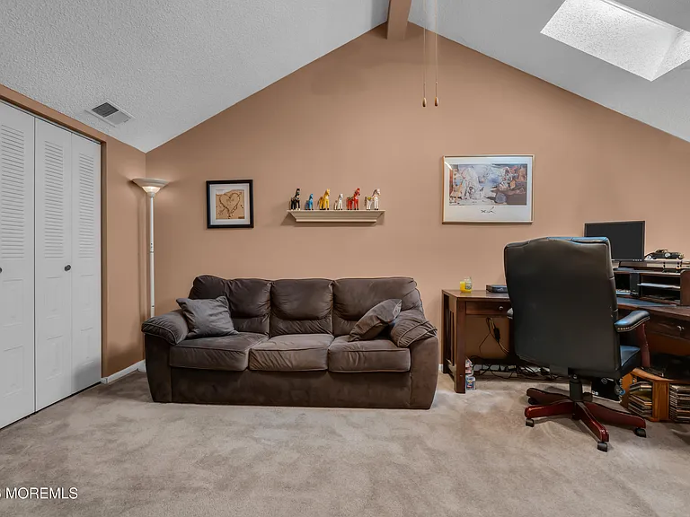 492 Bayberry Ct — Photo 37