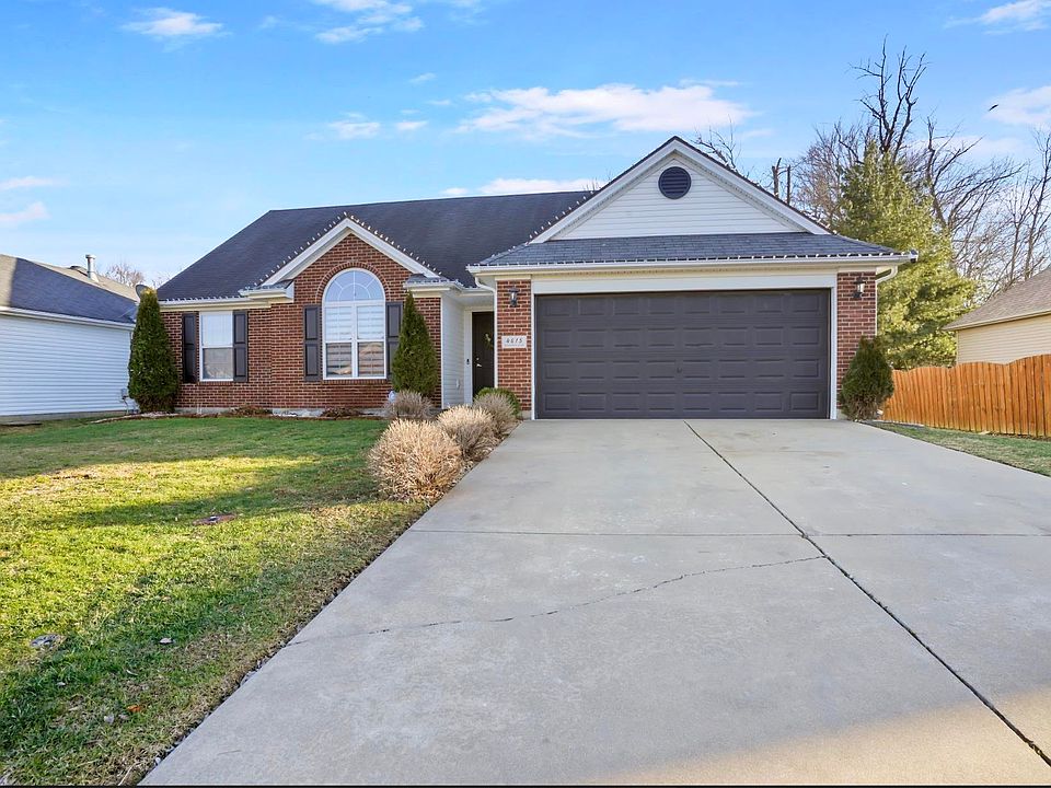 1st image of 4615 Boardwalk Dr