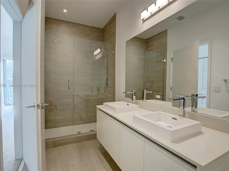 1600 SW 1st Ave #Townhouse 09 — Photo 4