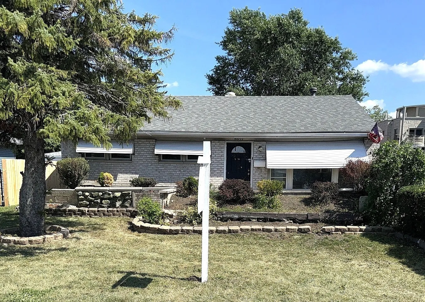 5033 N Cumberland Ave photo 1