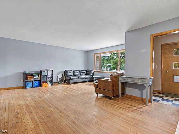 3rd image of 1138 Lower Dr