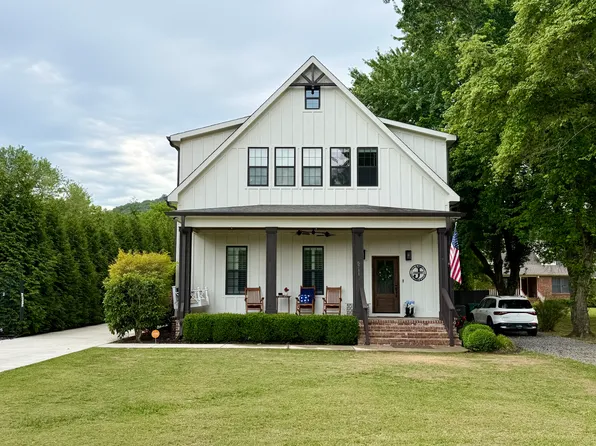 5711 Spring Creek Dr, Guntersville, AL 35976