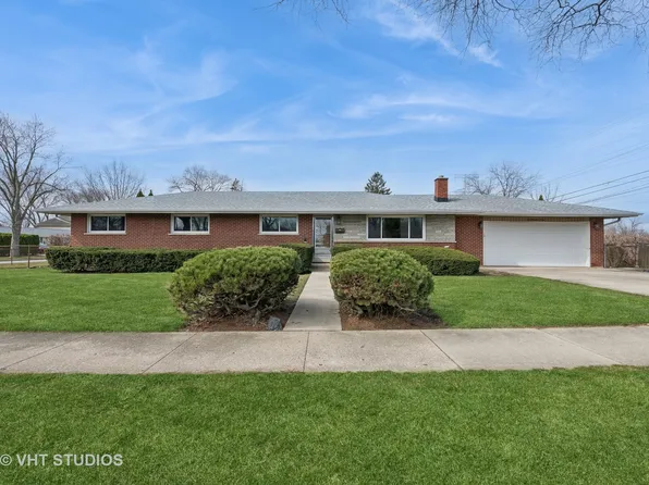 660 Dara James Rd, Des Plaines, IL 60016