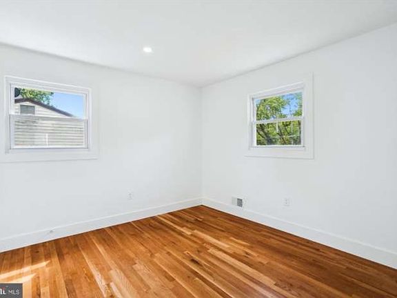 5th image of 3623 Edwards St
