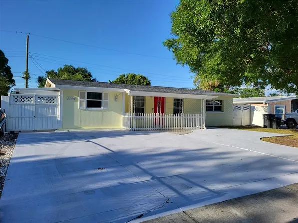 5506 Golden Dr, Tampa, FL 33634