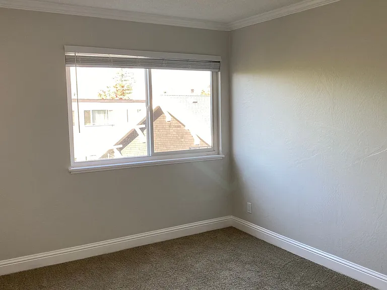 378 Van Buren - Renovated 2bed and 1bed units - Beautiful Building! — Photo 106