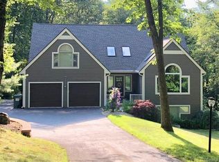 355 Weir St, Glastonbury, CT 06033