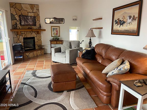 5th image of 1522 S OMAHA Drive