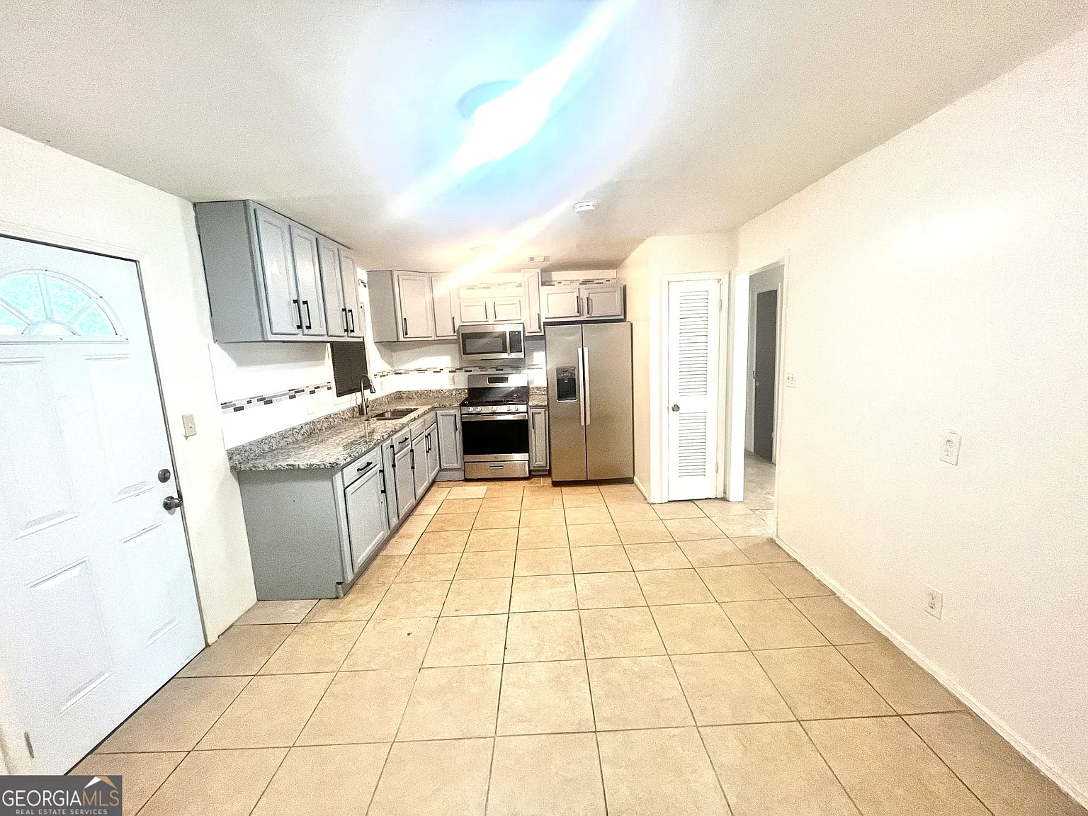 4 bed, 3.0 bath, 1362 sqft, $2,375 — Photo 4