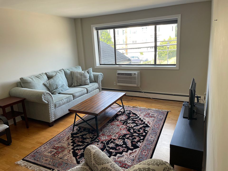 1st image of 41 Walnut St #32