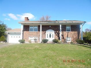 131 Nashua Dr, Clarksville, IN 47129