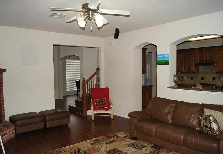 332 Kansas Trl — Photo 12