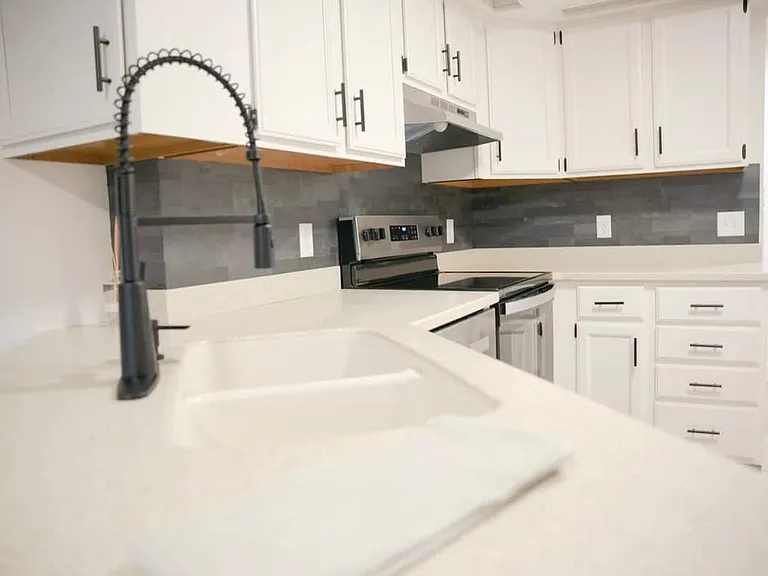 554 W 5th St #1 — Photo 6