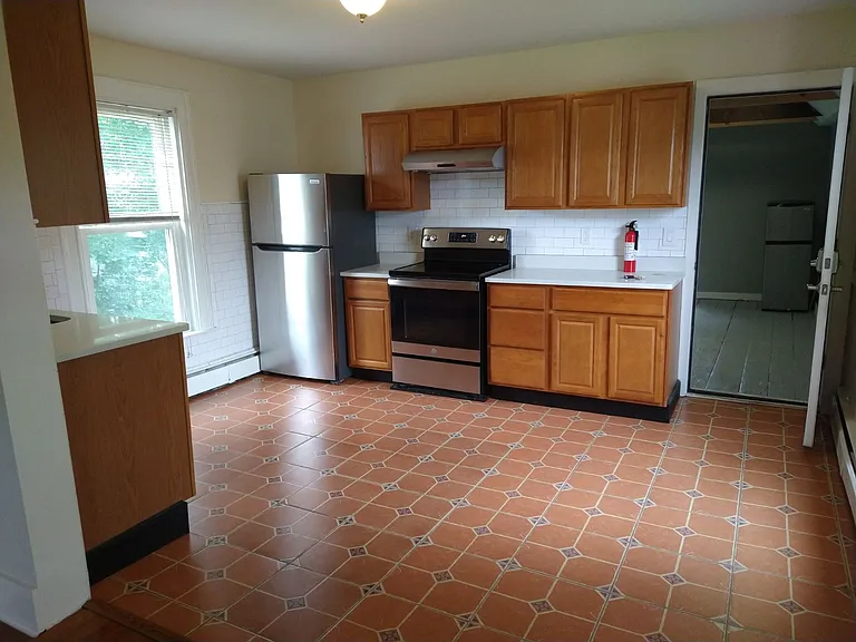 184 Forest Ave #2 — Photo 7
