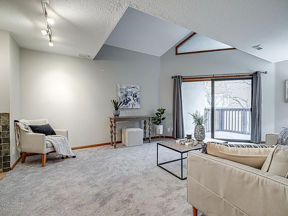 5th image of 232 W Franklin Ave APT 303