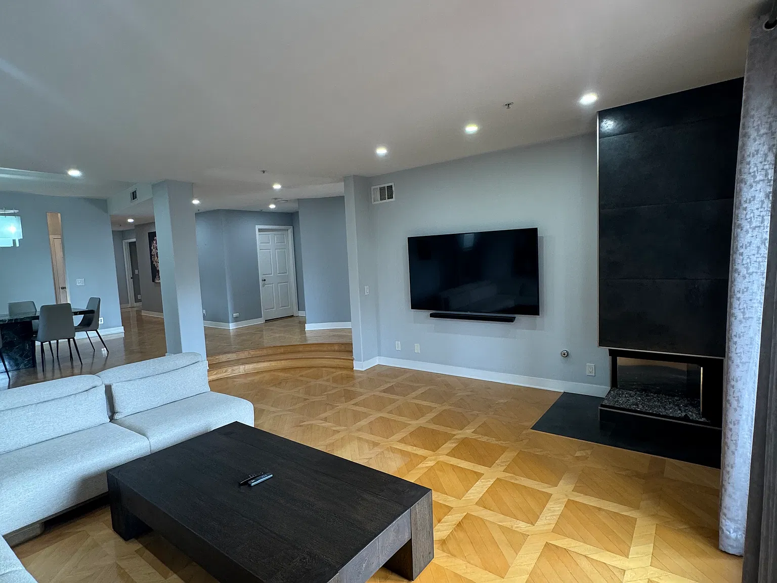 3 bed, 1873 sqft, $5,400 — Photo 2