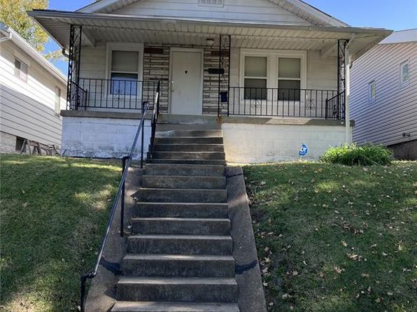5220 Dewey Ave