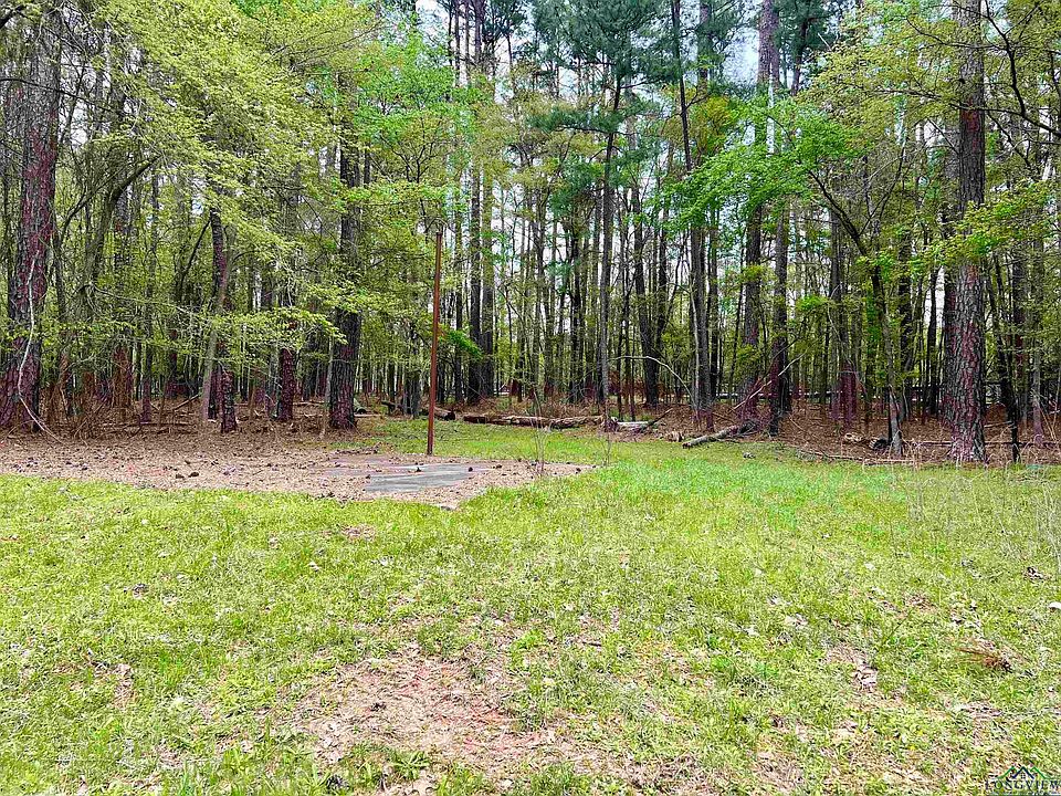 2nd image of 605 Shadowood Dr