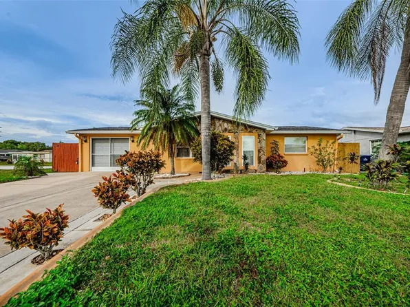 3041 Pinon Dr, Holiday, FL 34691