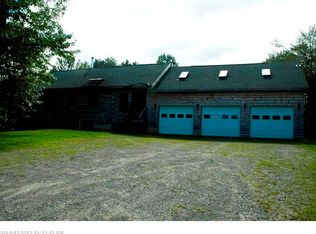 716 Winding Hill Rd, Norridgewock, ME 04957