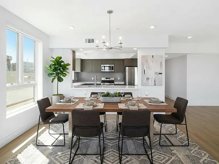 VIRTUALLY STAGED