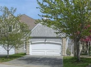 12461 Barkley St, Overland Park, KS 66209